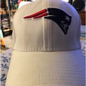 White patriots hat in great shape! Size-sm/med